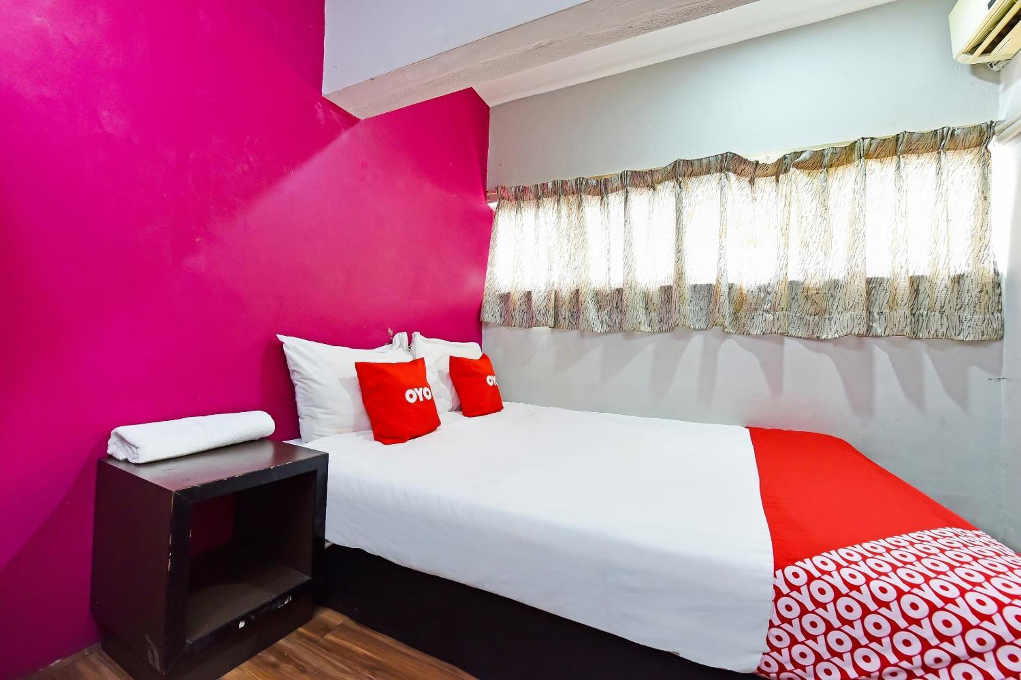 Oyo 90138 Hotel Elwarda Klcity Kuala Lumpur Exterior foto