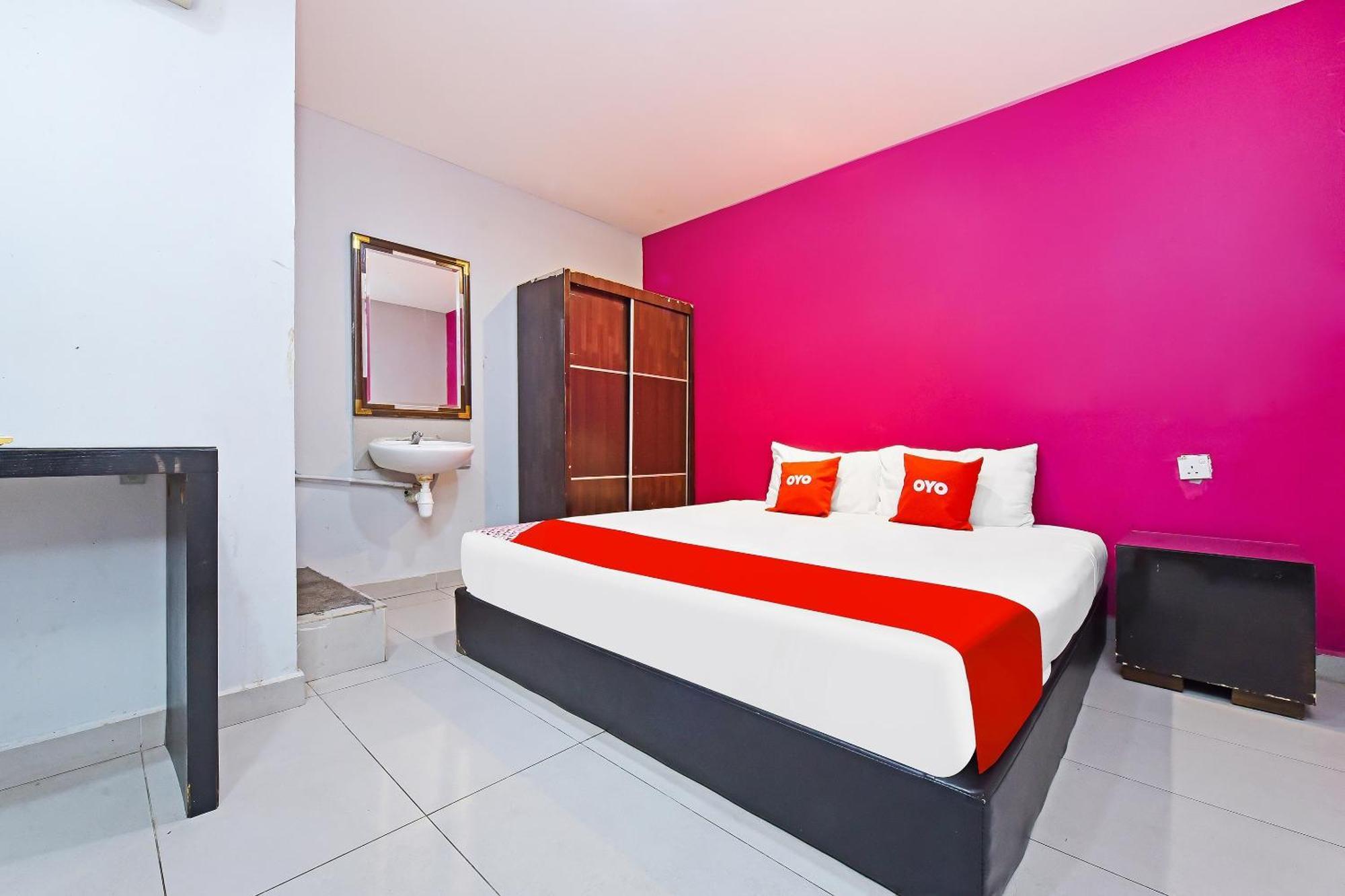Oyo 90138 Hotel Elwarda Klcity Kuala Lumpur Exterior foto