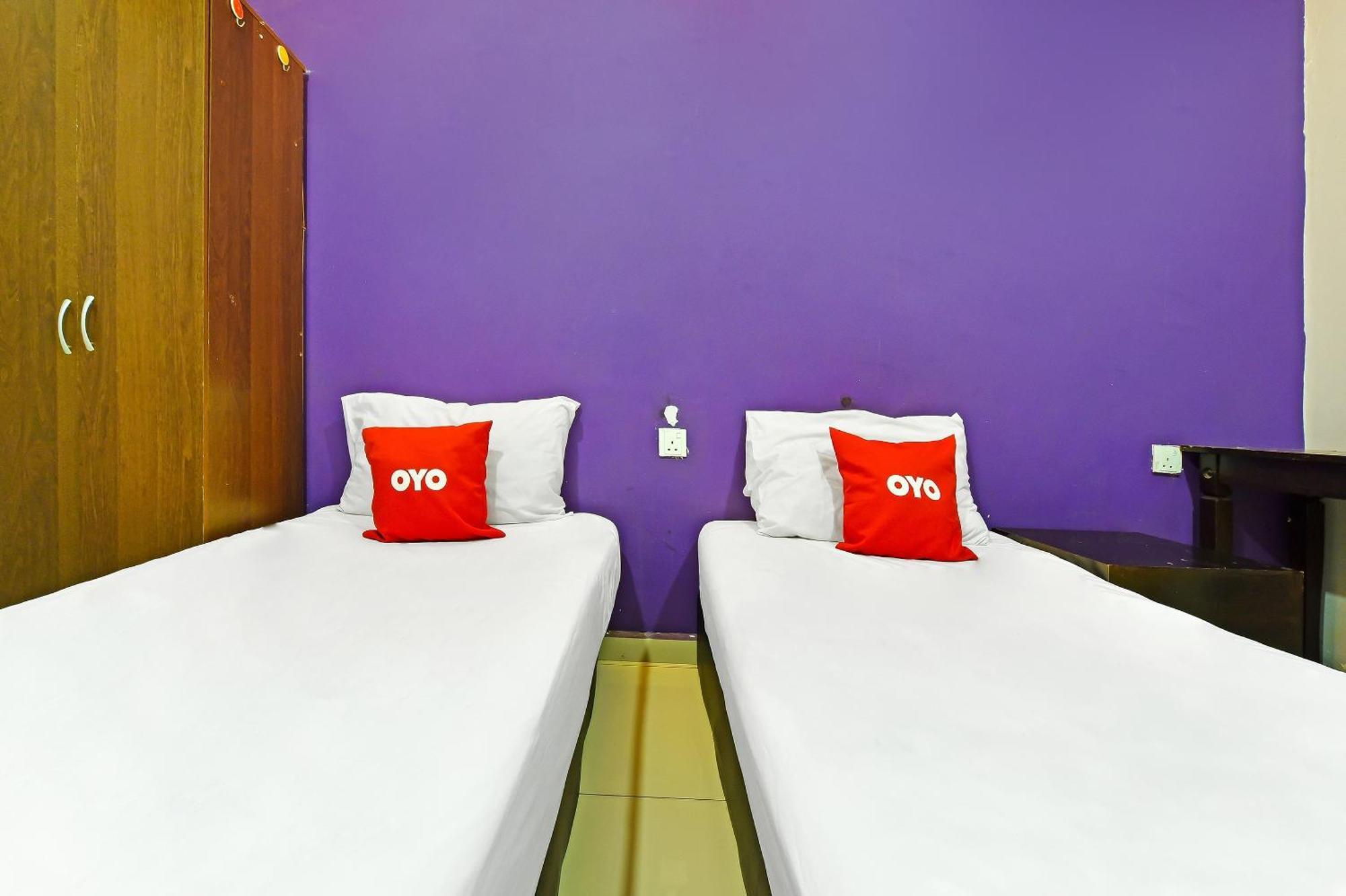 Oyo 90138 Hotel Elwarda Klcity Kuala Lumpur Exterior foto