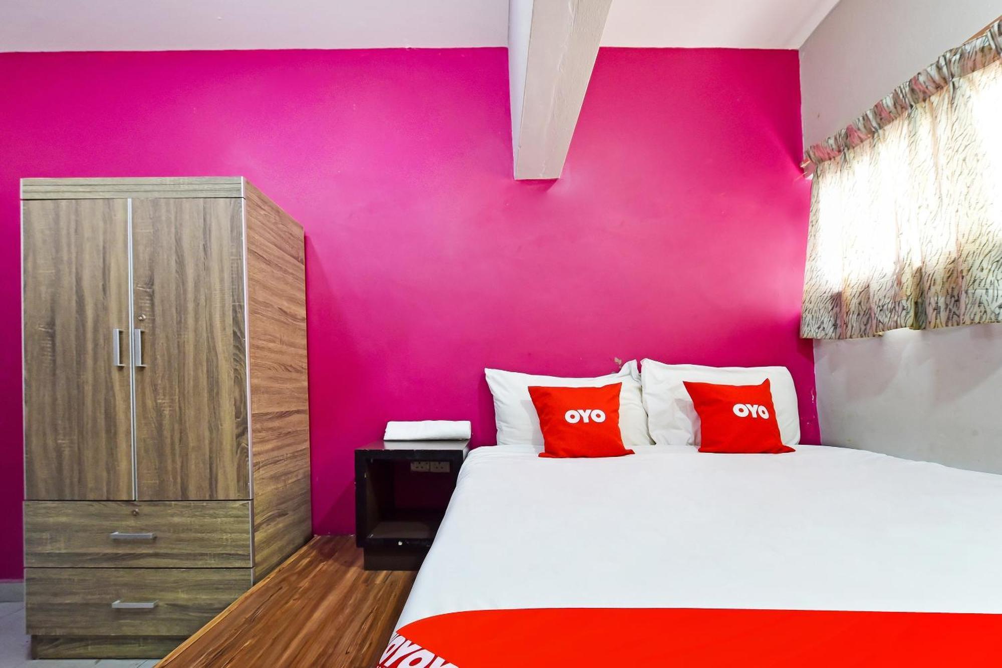 Oyo 90138 Hotel Elwarda Klcity Kuala Lumpur Exterior foto